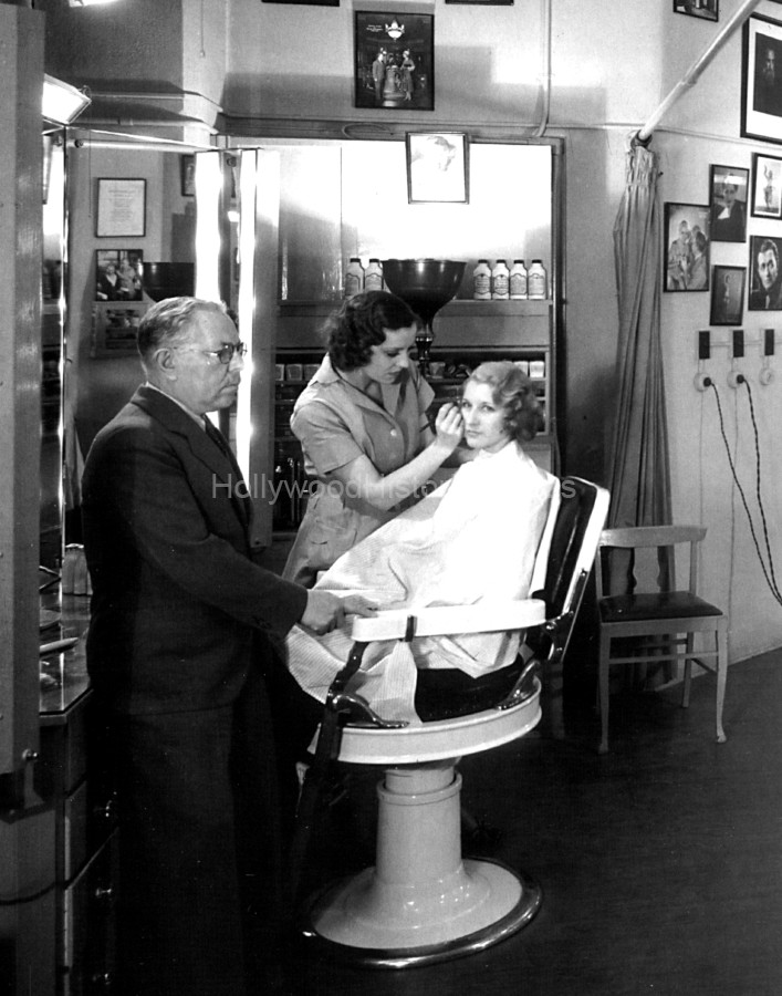 Max Factor 1937 2.jpg